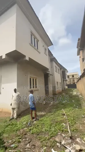 4bdrm Duplex in Apo Resettlement for sale
