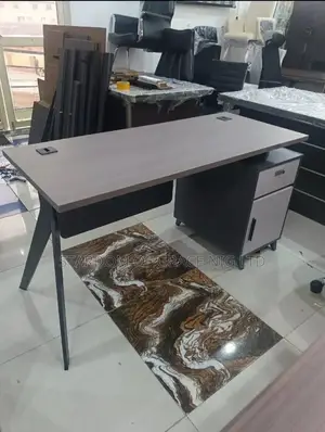 1.4miter Office Desk