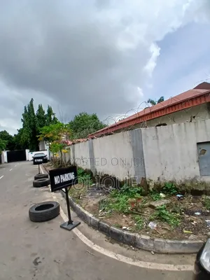 6bdrm Bungalow in Wuse 2 for sale