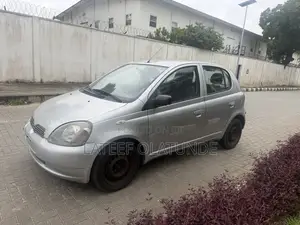 Toyota Yaris 1.4 2002 Silver
