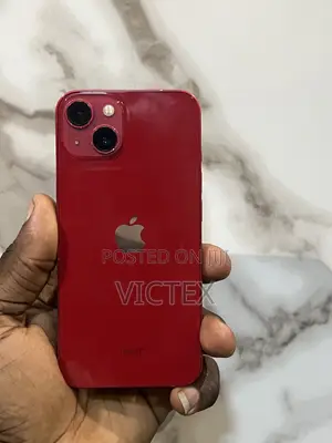 Apple iPhone 13 128 GB Red