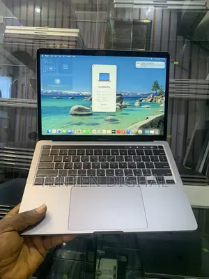Laptop Apple MacBook Pro 2020 16GB Intel Core i7 SSD 512GB