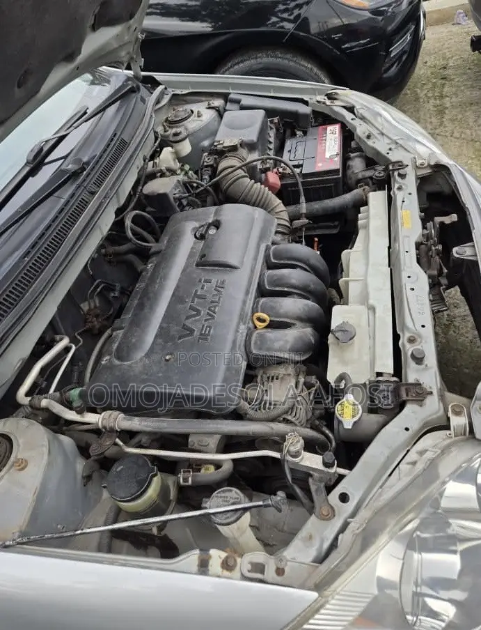 Toyota Corolla 2004 Silver