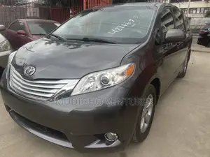 Toyota Sienna 2014 Gray