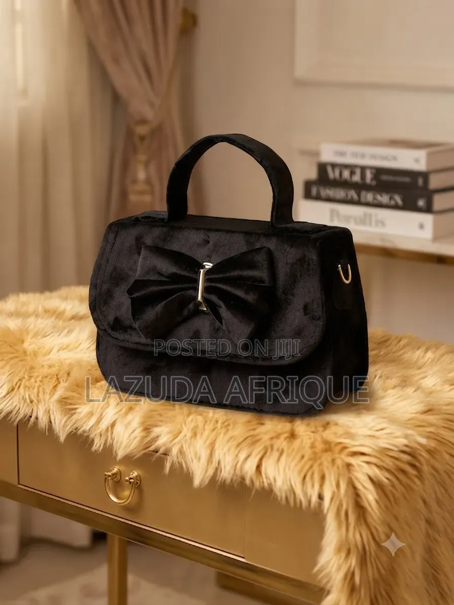 Ene Velvet Bag