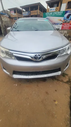Toyota Camry 2014 Silver