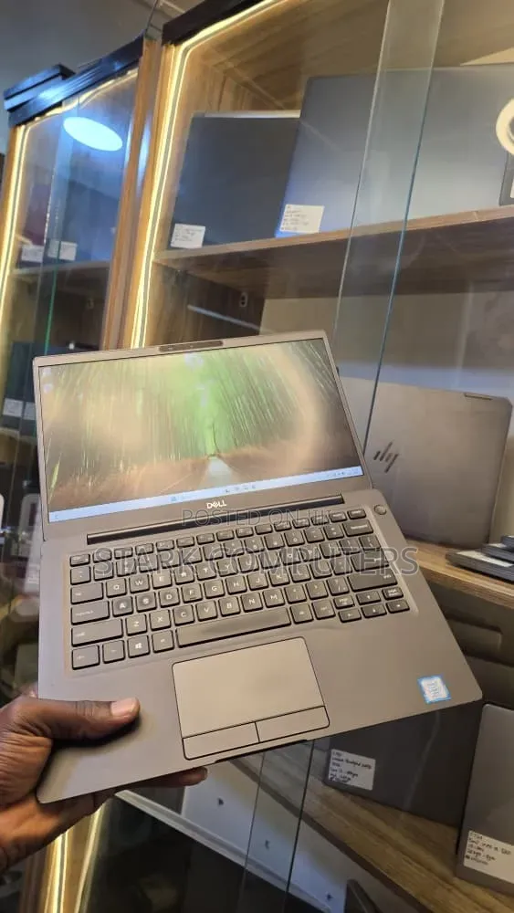 Laptop Dell Latitude 7300 8GB Intel Core i7 SSD 256GB