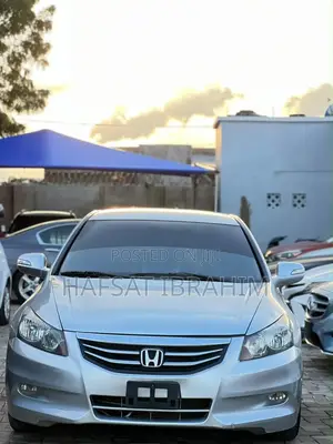 Honda Accord 2011 Silver