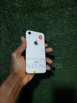 Apple iPhone XR 128 GB White