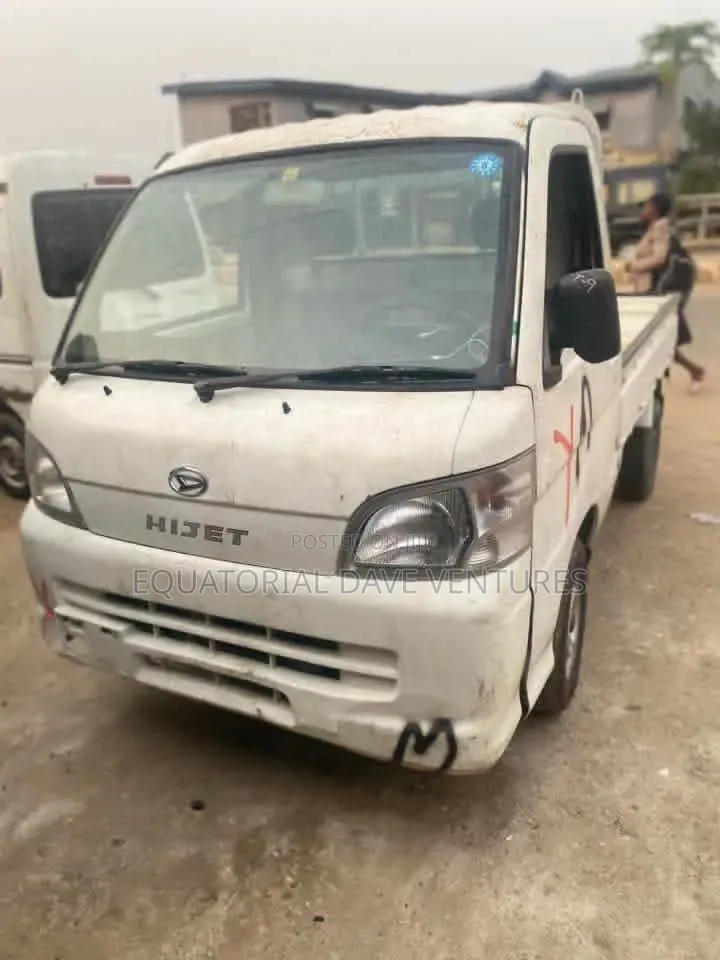 Suzuki Every 2010 White