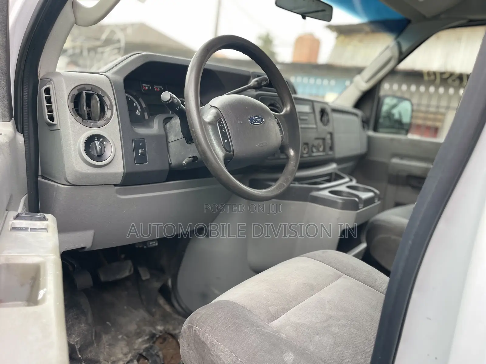 Ford E250 2014 White
