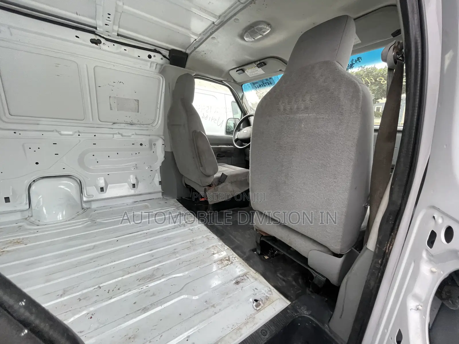 Ford E250 2014 White