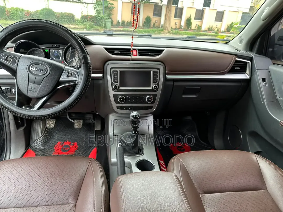 JAC T8 2022 Black