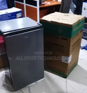 Hisense REF093DR 90L Personal Refrigerator