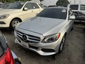 Mercedes-Benz C300 Base 4Matic Sedan AWD (2.0L 4cyl 7A) 2016 Gray