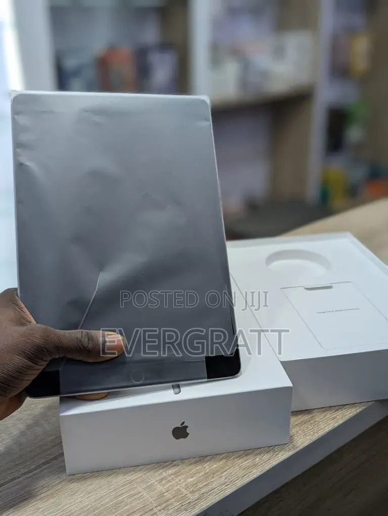Apple iPad Air (2019) 64 GB Silver