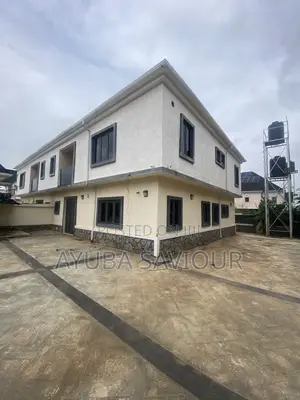 4bdrm Duplex in Larix Estate, Guze for rent