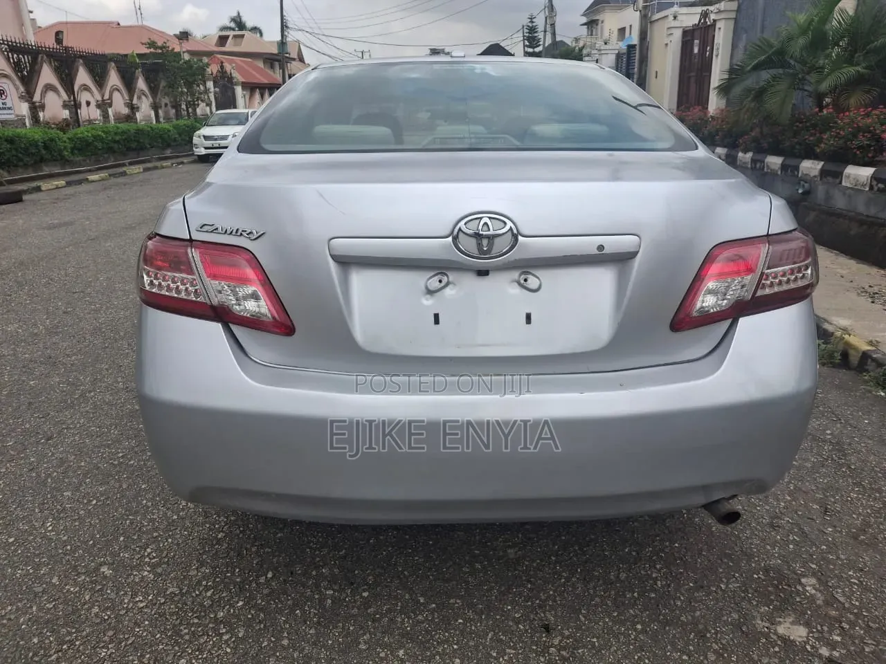 Toyota Camry 2010 Silver
