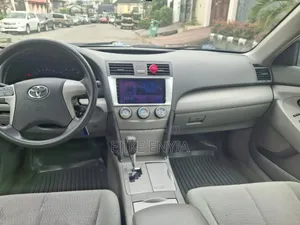 Toyota Camry 2010 Silver