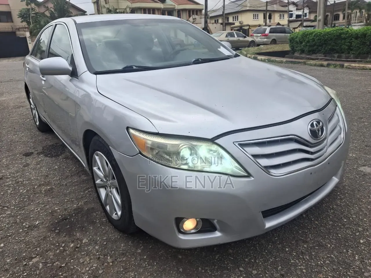 Toyota Camry 2010 Silver