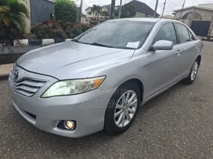 Toyota Camry 2010 Silver
