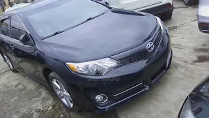 Toyota Camry SE 4dr Sedan (2.5L 4cyl 6A) 2013 Black
