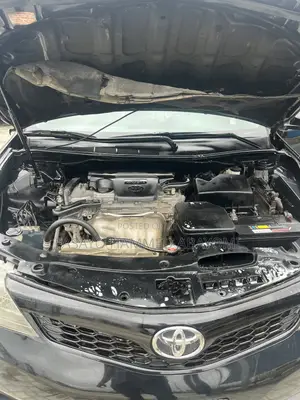Toyota Camry SE 4dr Sedan (2.5L 4cyl 6A) 2013 Black