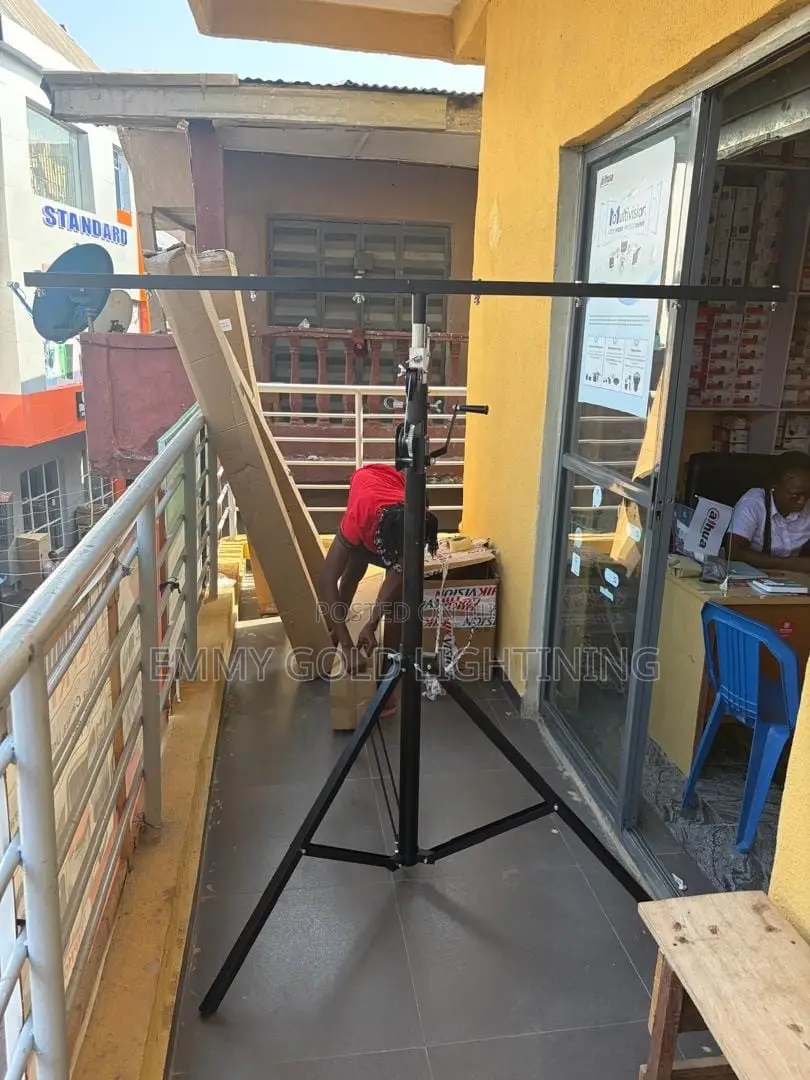Led T Stand