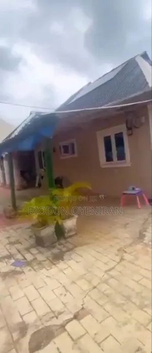 3bdrm Bungalow in Agbara-Igbesan for sale