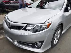 Toyota Camry 2014 Silver