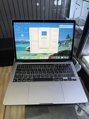 Laptop Apple MacBook Pro 2022 M2 24GB Apple M2 SSD 512GB