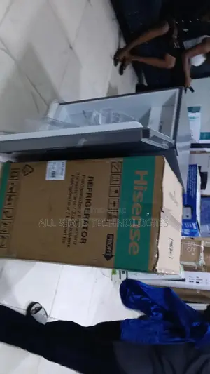 Hisense Compact Refrigerator REF093DR 90 Litres