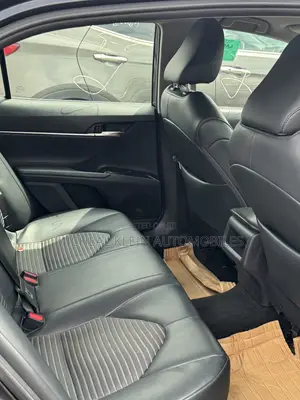Toyota Camry SE (2.5L 4cyl 8A) 2019 Black