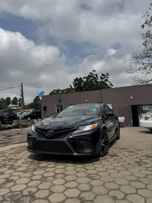 Toyota Camry SE (2.5L 4cyl 8A) 2019 Black