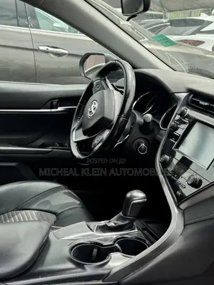 Toyota Camry SE (2.5L 4cyl 8A) 2019 Black