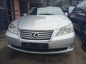Lexus ES 2012 Silver