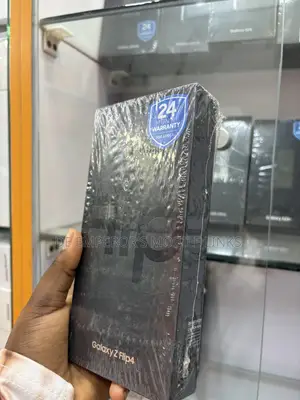 New Samsung Galaxy Z Flip4 256 GB Gold