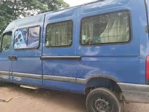Renault Master 2002 Blue