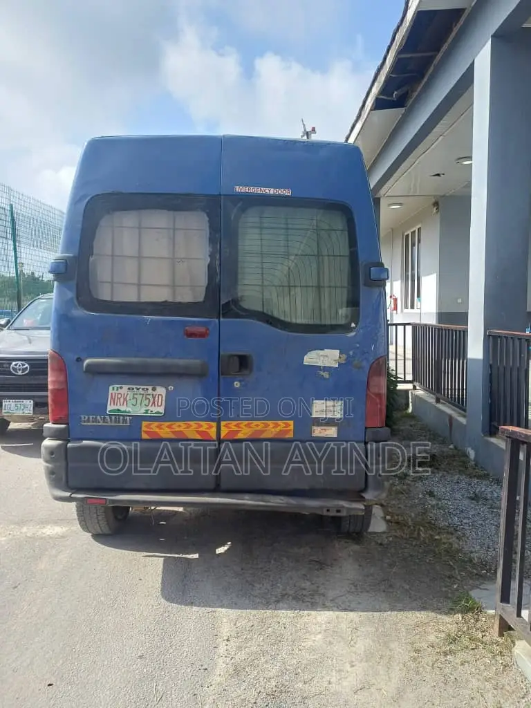 Renault Master 2002 Blue