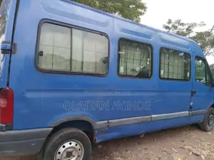 Renault Master 2002 Blue