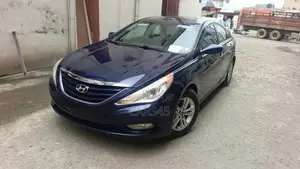 Hyundai Sonata GLS Sedan FWD (2.4L 4cyl 6A) 2013 Blue