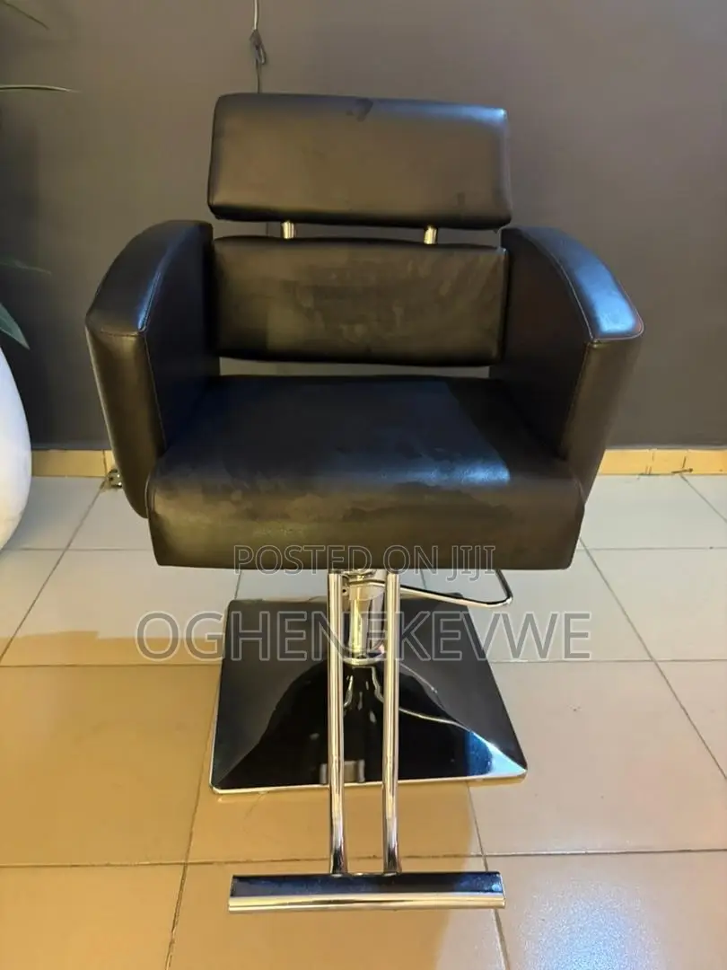 High Quality Studio Styling Chair