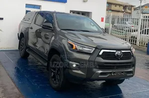 Toyota Hilux 2022 Gray