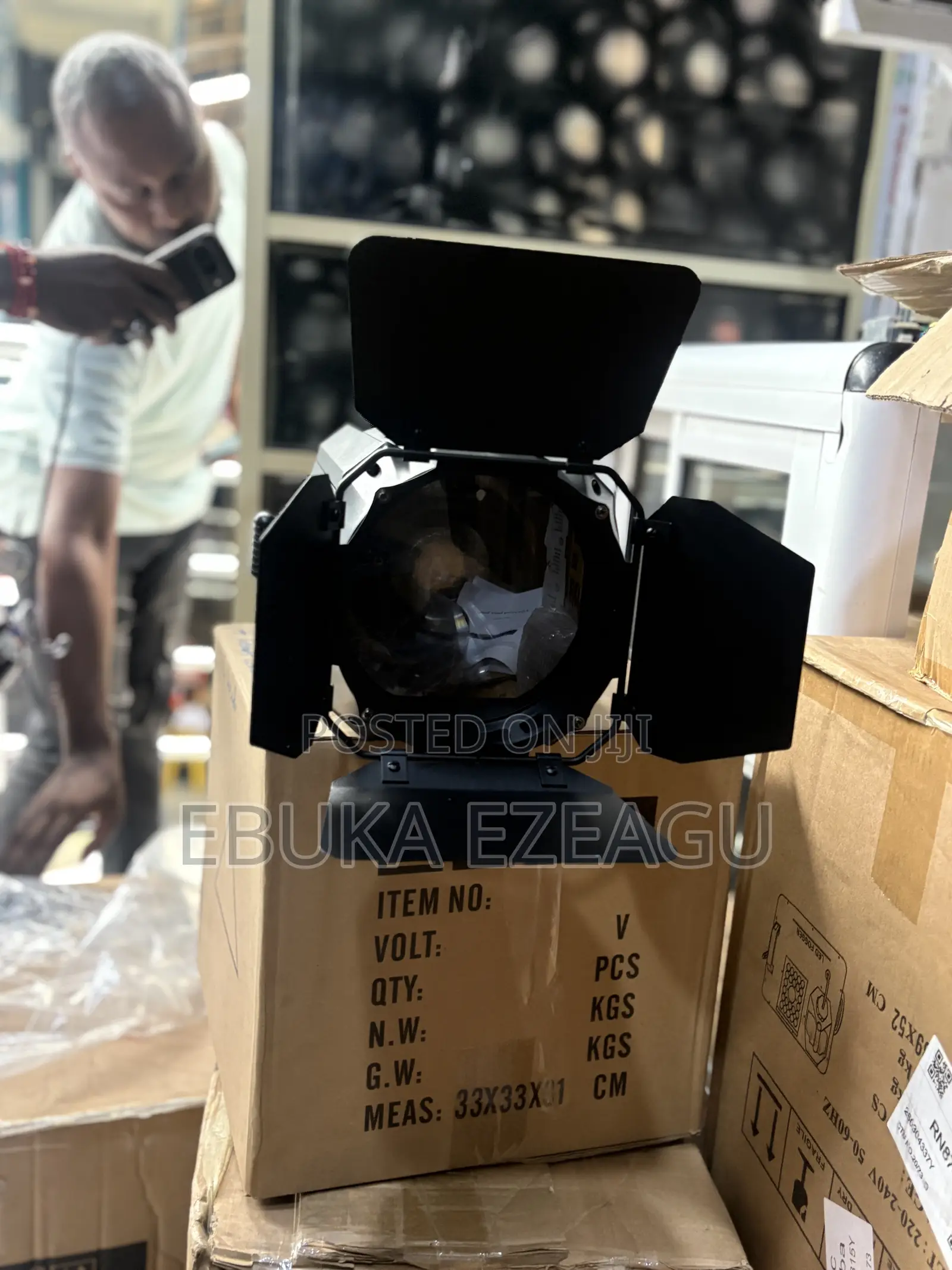 200W LED COB Fresnel Stage Light