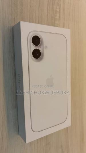 New Apple iPhone 16 128 GB White