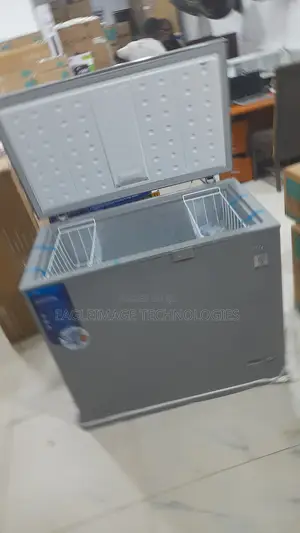 Brand New Midea MDRC345FZG43 Chest Freezer 249 Litres