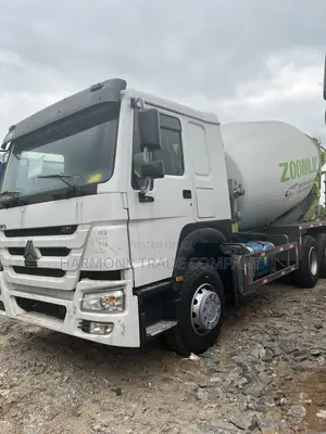 Howo 6x4 Concrete Mixer Truck 12CBM Heavy Duty for Sale Nigeria