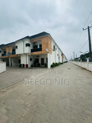 4bdrm Townhouse / Terrace in Orchid Road Lekki, Chevron for rent