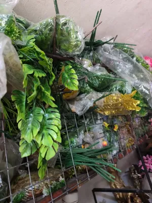 Dropping Flowers Available in Bulk. Available in Different Flowers