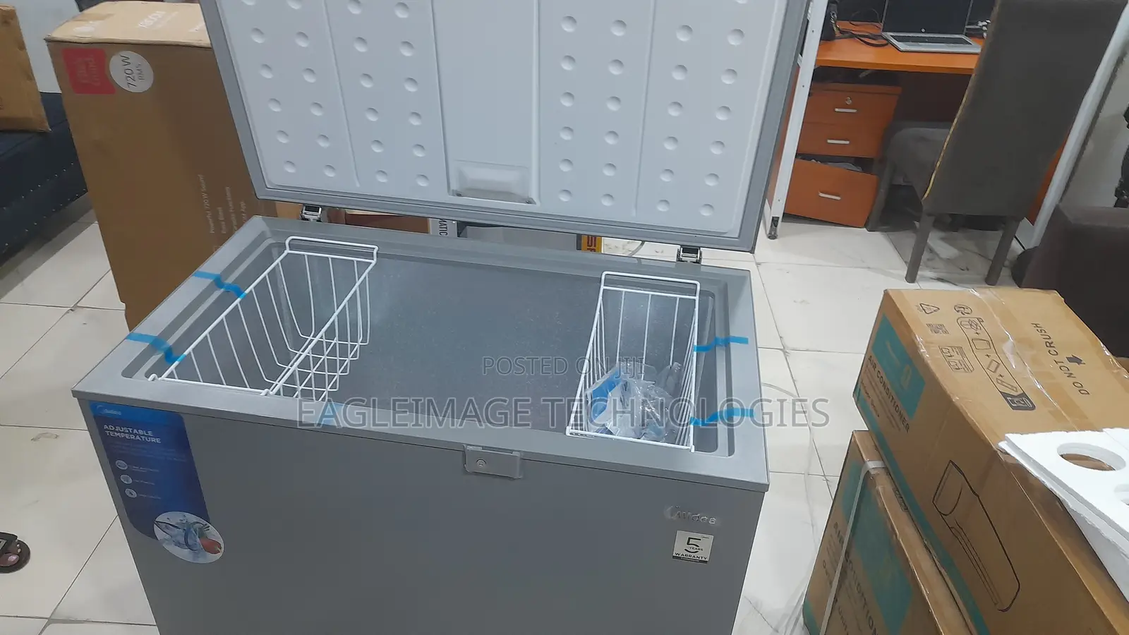 Midea MDRC345FZG43 Low Noise 249L Deep Freezer